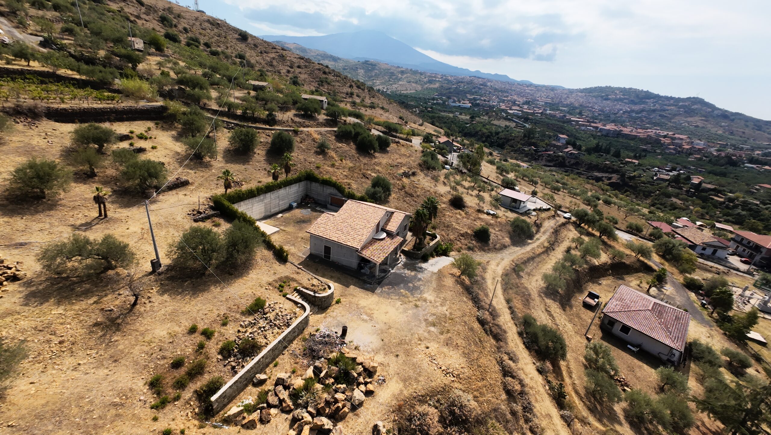 Villa con Terreno  Contrada Ponte Sciara – Bronte (CT)