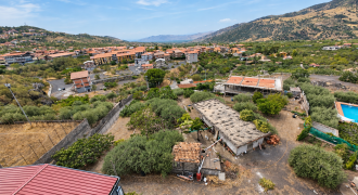 Terreno  Via Palermo Bronte (CT) 1600 Mq.