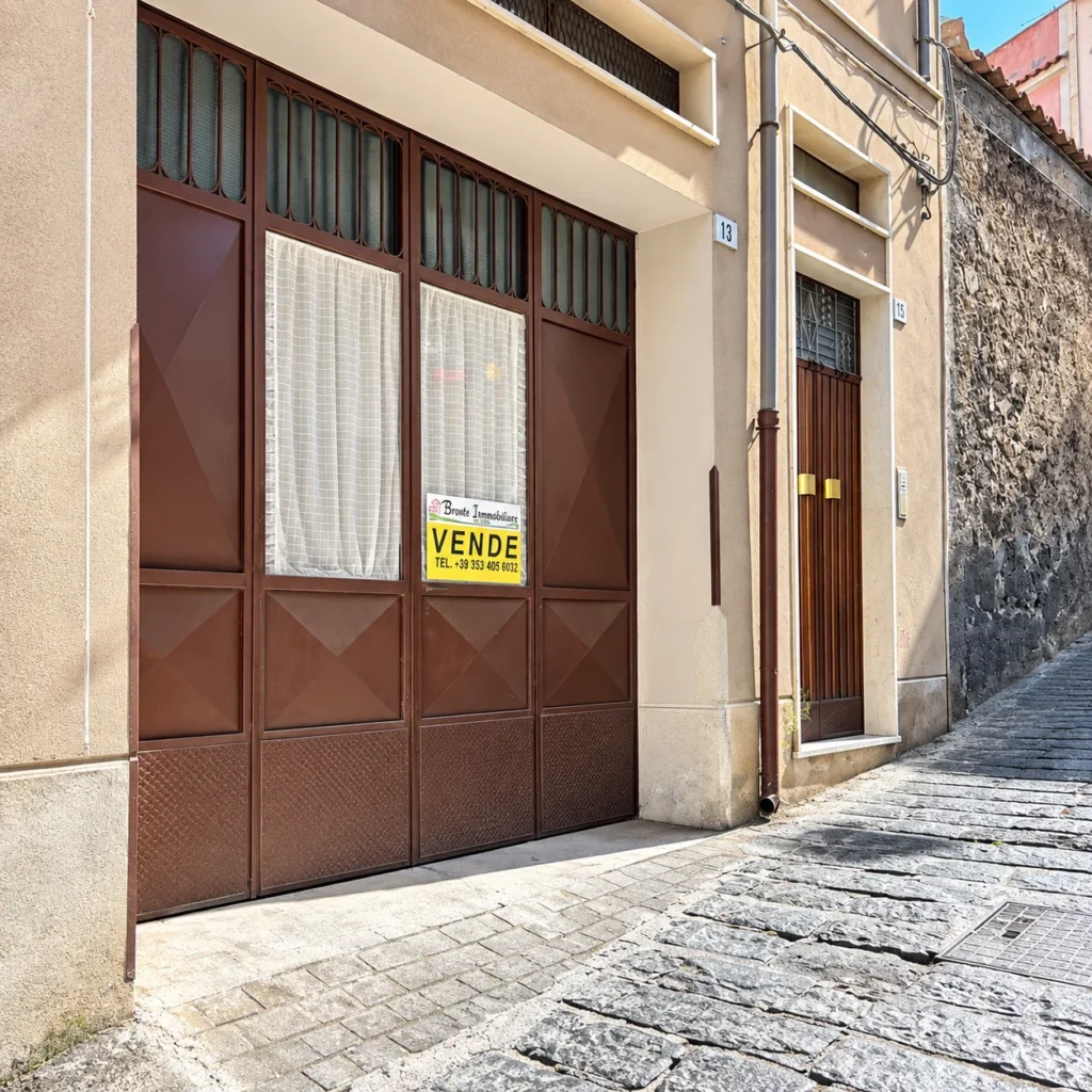 bronte-immobiliare-esterno-immobile