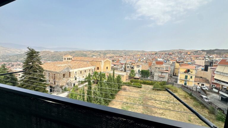 Panorama_Bronte_mansarda_annuncio_08