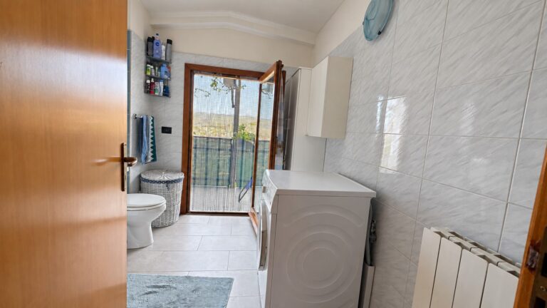 Secondo_bagno_lavanderia_mansarda_annuncio_06
