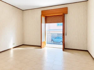 via-monfalcone-stanza-annuncio